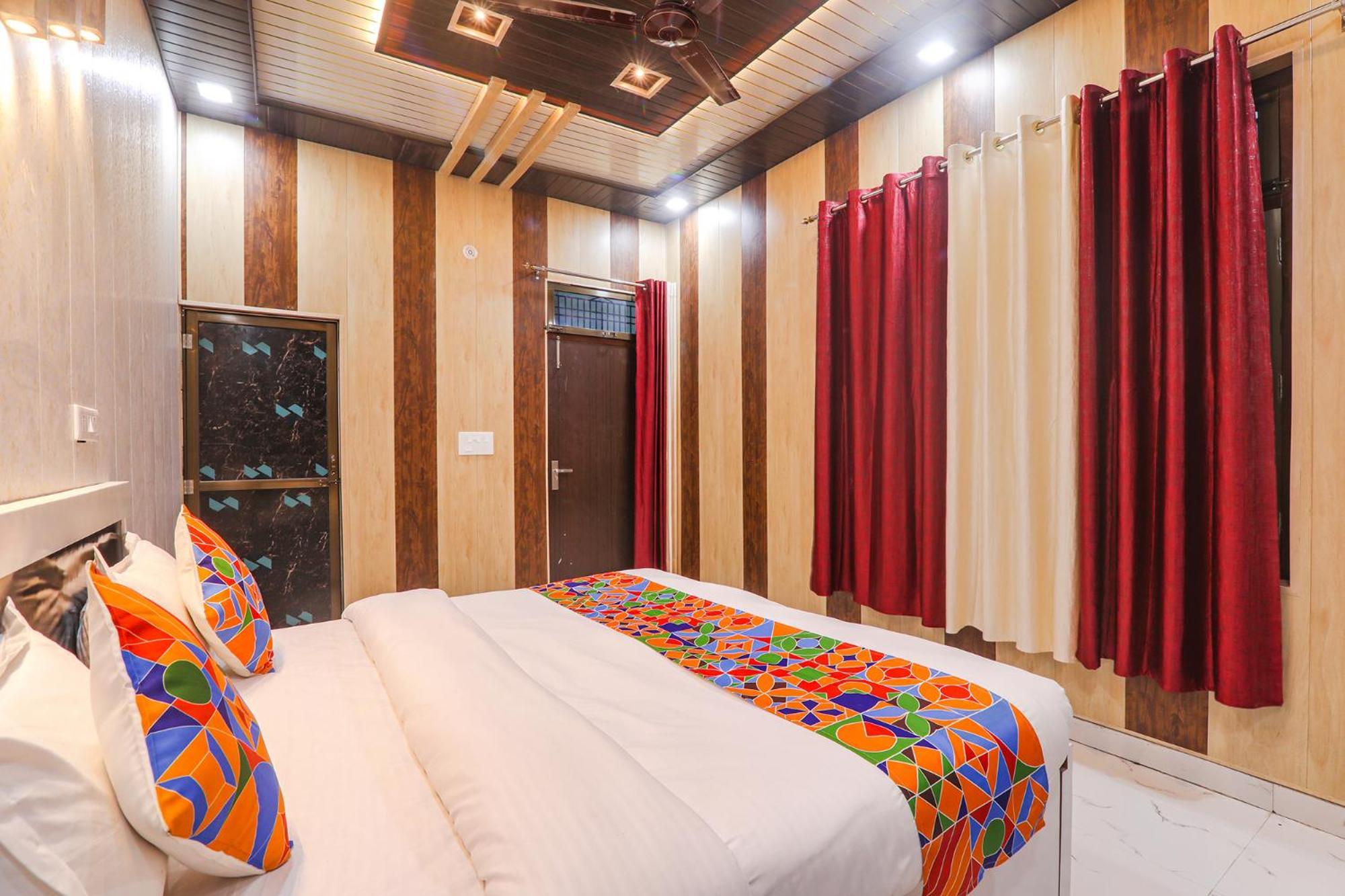 Fabhotel Uma Yugul Ayodhya Buitenkant foto