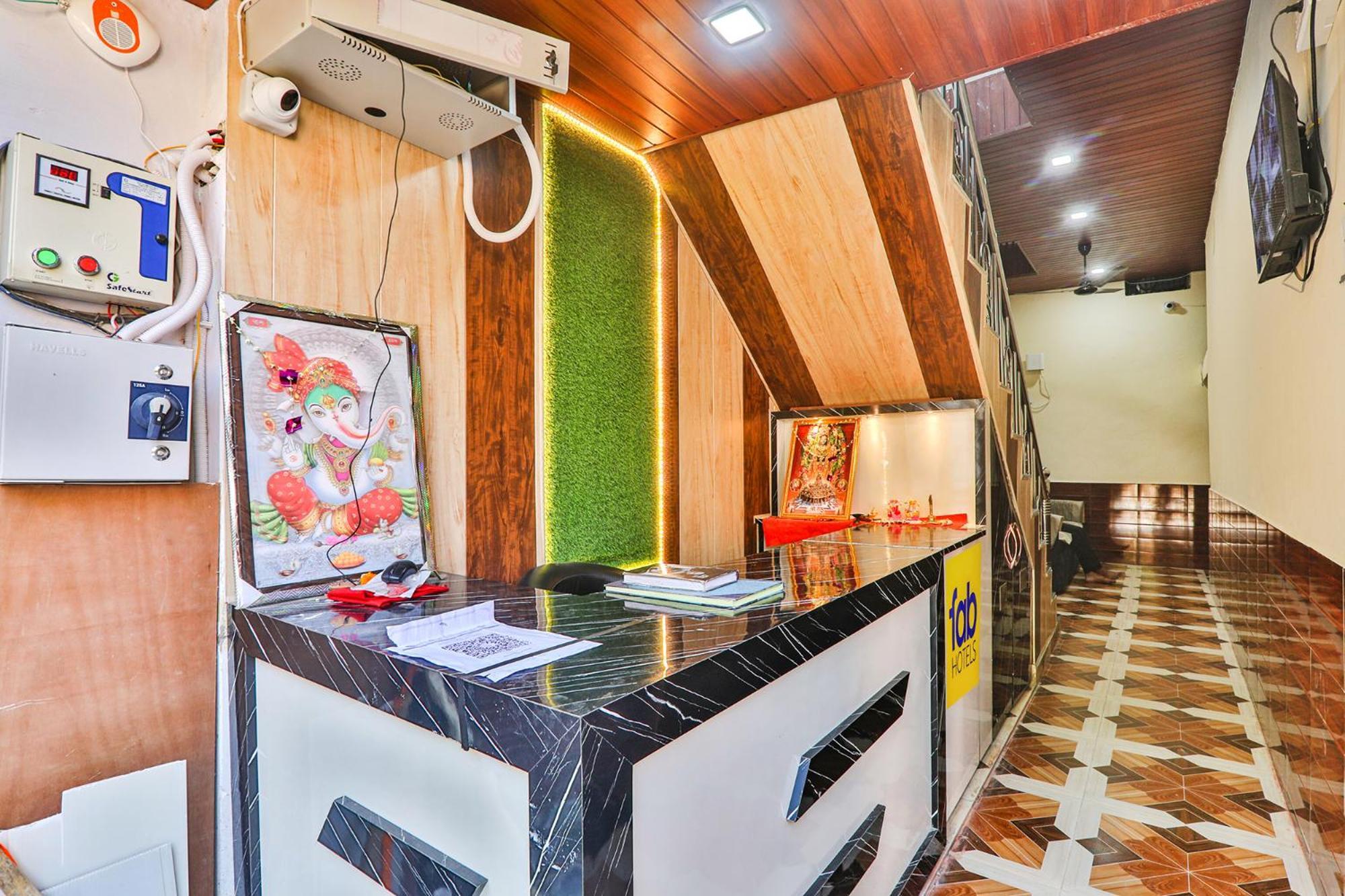 Fabhotel Uma Yugul Ayodhya Buitenkant foto