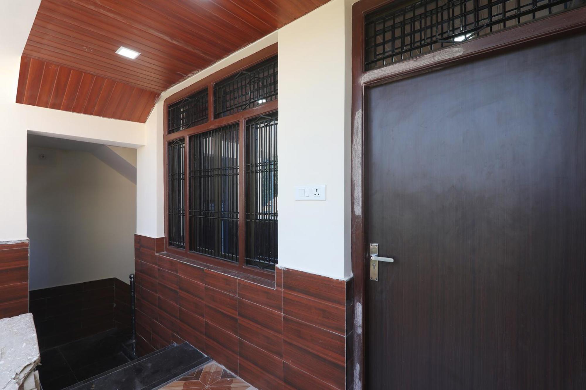 Fabhotel Uma Yugul Ayodhya Buitenkant foto