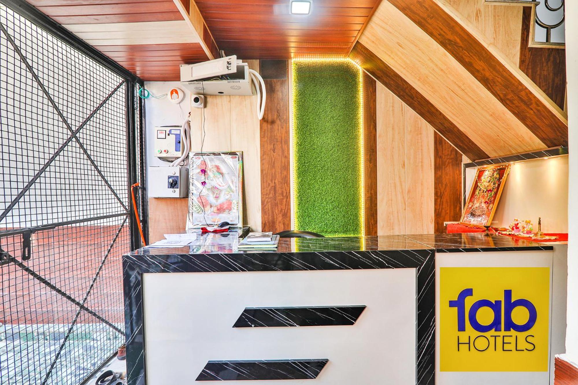 Fabhotel Uma Yugul Ayodhya Buitenkant foto